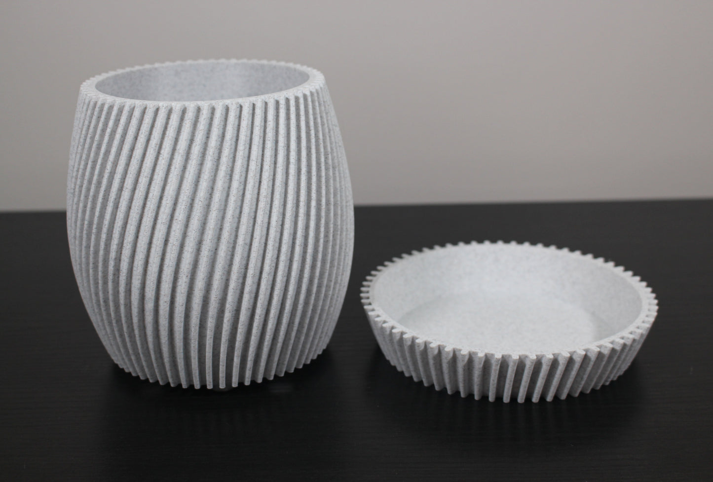 Ribbed Planter